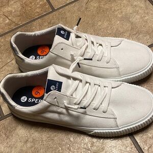 Sperry Women’s 9.5 White Canvas Sneakers NWT Nautical Durable Preppy